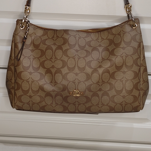 Coach Handbags - Coach midsize bag